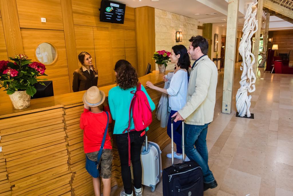 Hotel Des Trois Hiboux Plailly Dış mekan fotoğraf